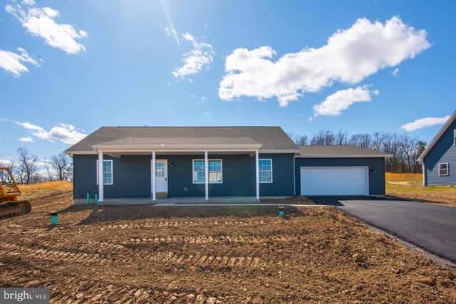 230 Monroe Valley Dr, Jonestown PA new construction home