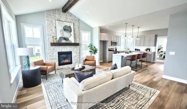 524 Stone Gate Boulevard photo 11