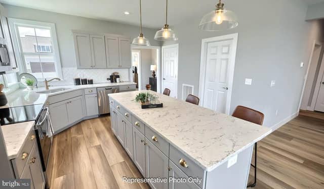 524 Stone Gate Boulevard photo 7