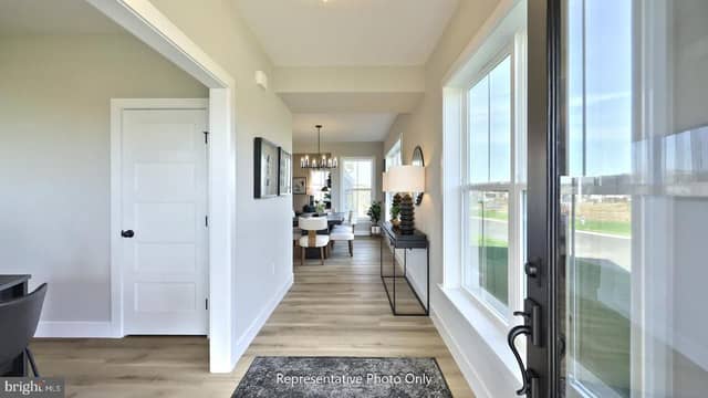 46 Canterbury Lane photo 2