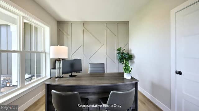 46 Canterbury Lane photo 4