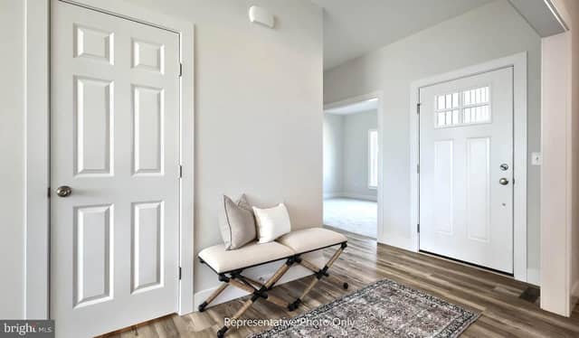 125 Alexandria Drive photo 8