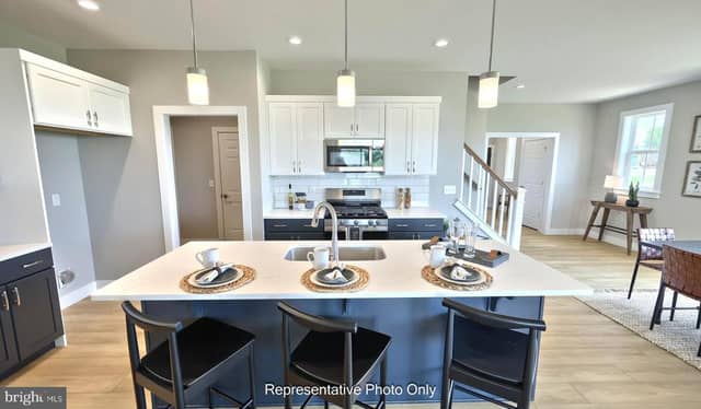 536 Stone Gate Boulevard photo 12