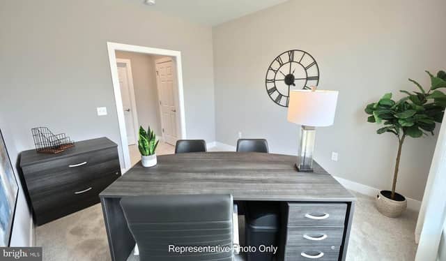 536 Stone Gate Boulevard photo 5