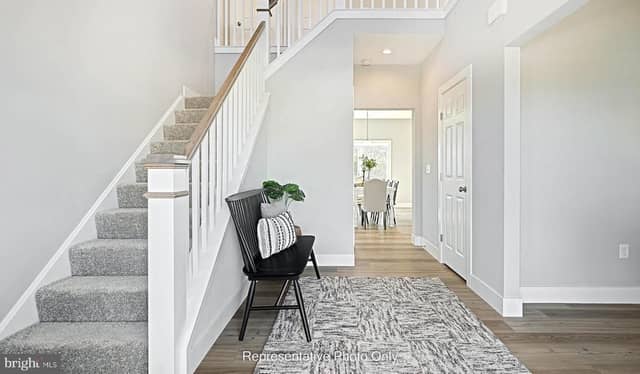 215 Dahlia Circle photo 11