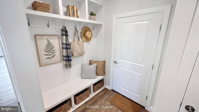 528 Winding Creek Boulevard photo 12