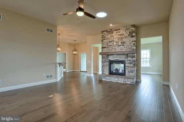 022 Starlight Lane photo 9