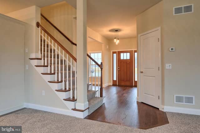 026 Starlight Lane photo 2