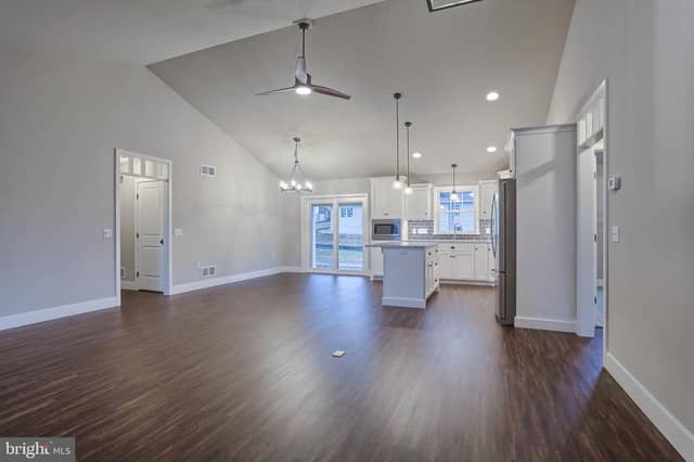 016 Starlight Lane photo 5