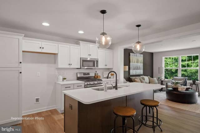108 Candler Way photo 10
