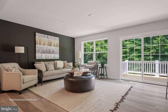 108 Candler Way photo 2