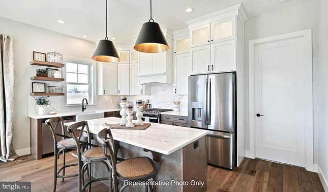 208 Pinnacle Ridge Drive photo 12