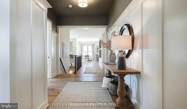 208 Pinnacle Ridge Drive photo 3