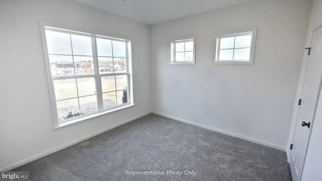 45 Canterbury Lane photo 11