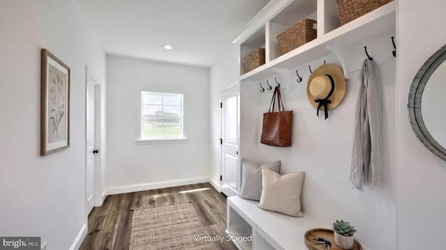 741 Sunset Boulevard photo 8