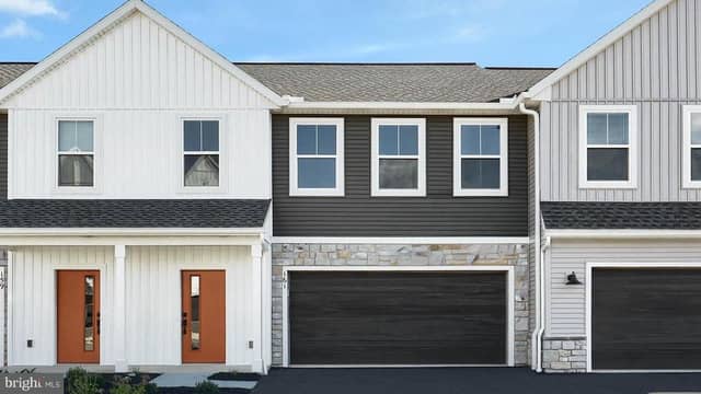 161 Marissa Court, Newmanstown PA new construction home