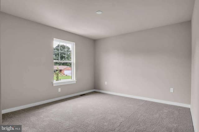 131 Alexandria Drive photo 11