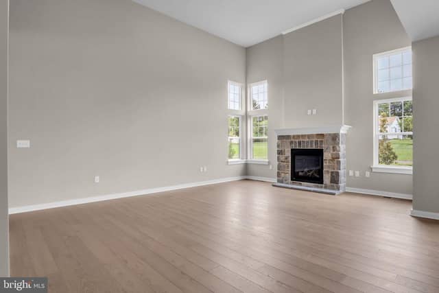 131 Alexandria Drive photo 6