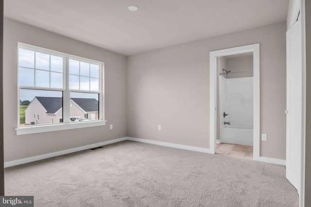 131 Alexandria Drive photo 8