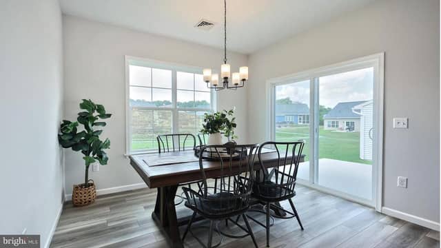 607 Lilliana Drive photo 6
