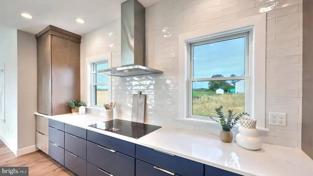 244 Dahlia Circle photo 7