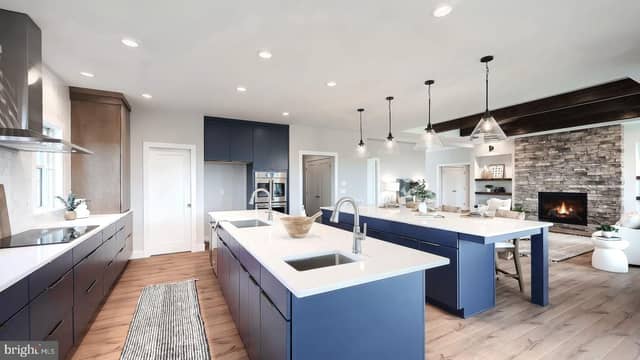 244 Dahlia Circle photo 8