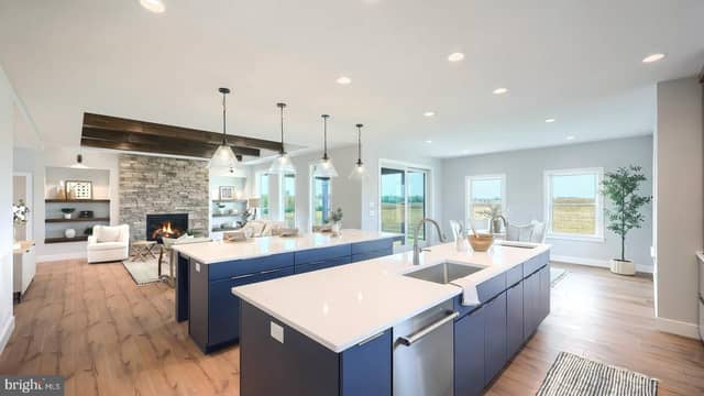 244 Dahlia Circle photo 9