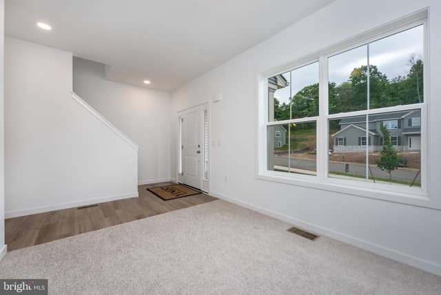 181 Morleton Avenue photo 5