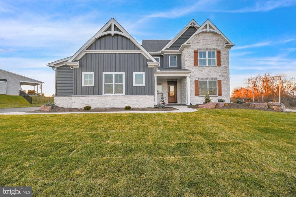 705 Oxford Drive # 39 - MODEL HOME photo 1