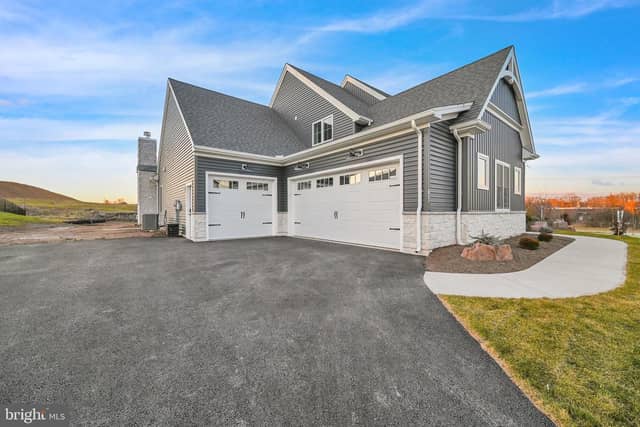 705 Oxford Drive # 39 - MODEL HOME photo 4
