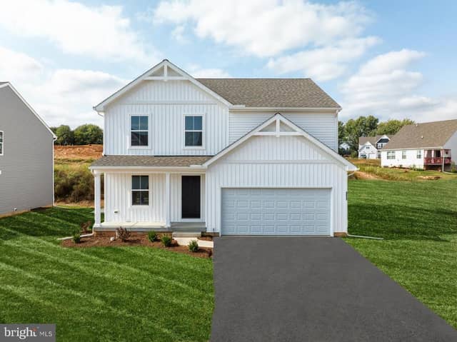 311 Boxwood Drive, Windsor PA new construction home