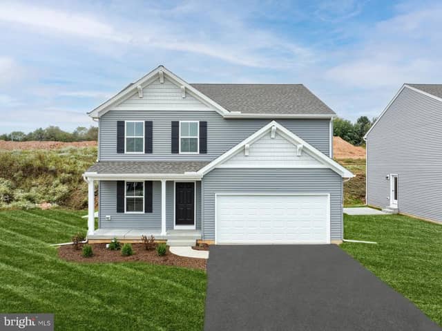307 Boxwood Drive, Windsor PA new construction home