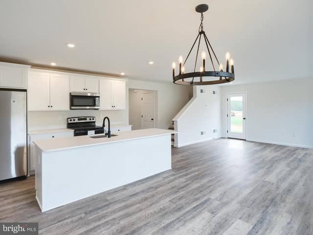 307 Boxwood Drive photo 10