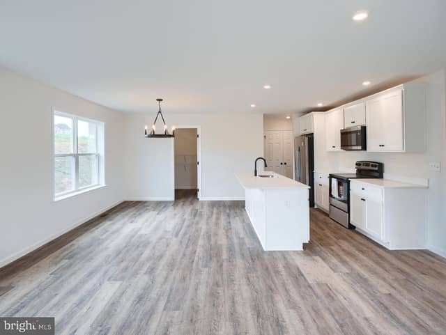 307 Boxwood Drive photo 11
