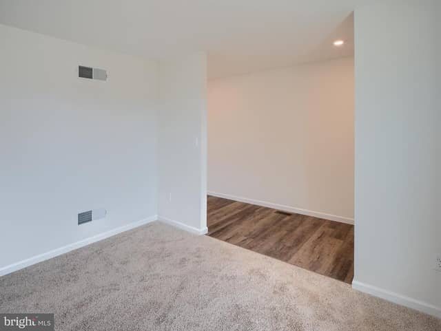307 Boxwood Drive photo 9