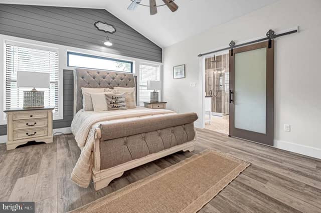 1185 Westminster Avenue photo 4