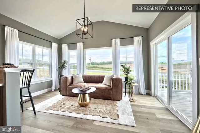 Beacon Pointe Plan At Logan Meadows photo 8
