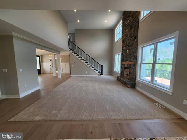 406 Willow Oak Drive photo 9