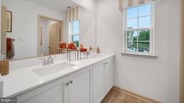 70 Christina Drive photo 3