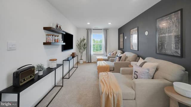 70 Christina Drive photo 5