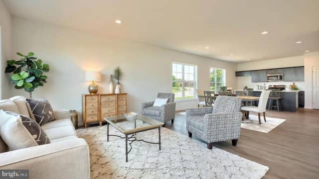 7485 Saint Patrick Court photo 4