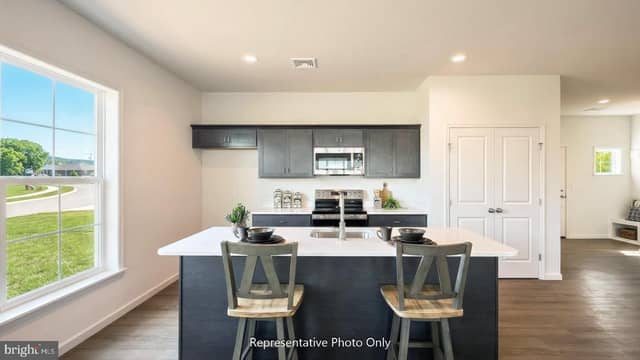 7485 Saint Patrick Court photo 8