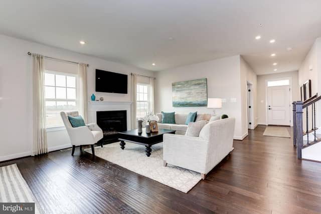384 Kelso Drive photo 6