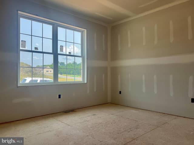 424 Ledge Rock Drive # 18 photo 5