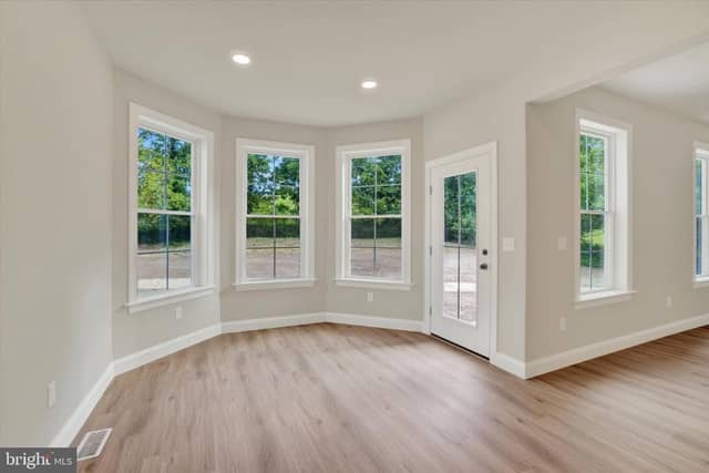 825 Furnace Road photo 5