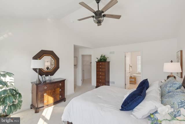 33 Friar Rd # 37 photo 11