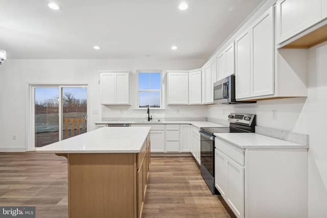 39 Friar Rd # 34 photo 11