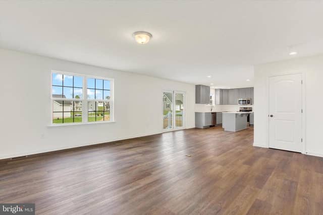 41 Friar Rd # 33 photo 11