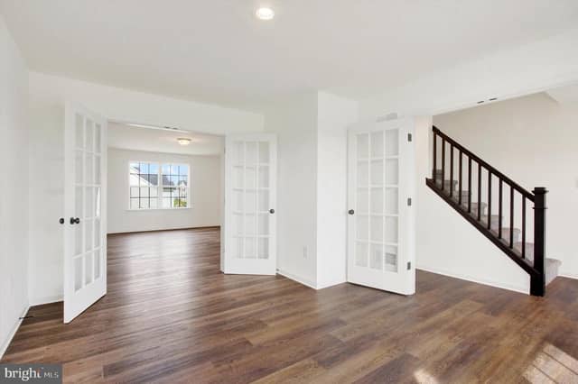 41 Friar Rd # 33 photo 6
