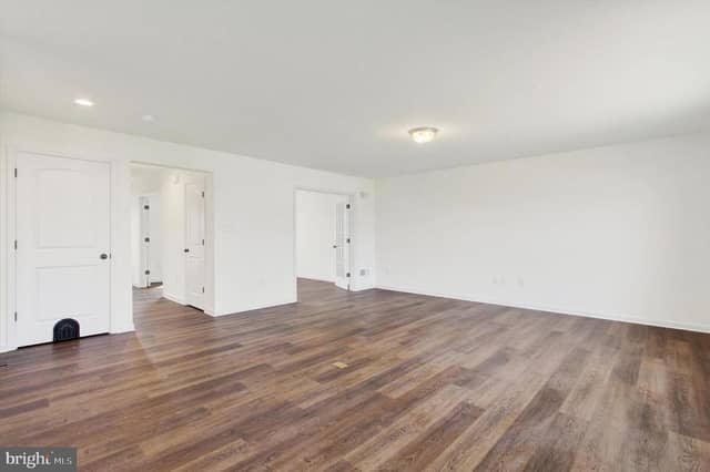 41 Friar Rd # 33 photo 9